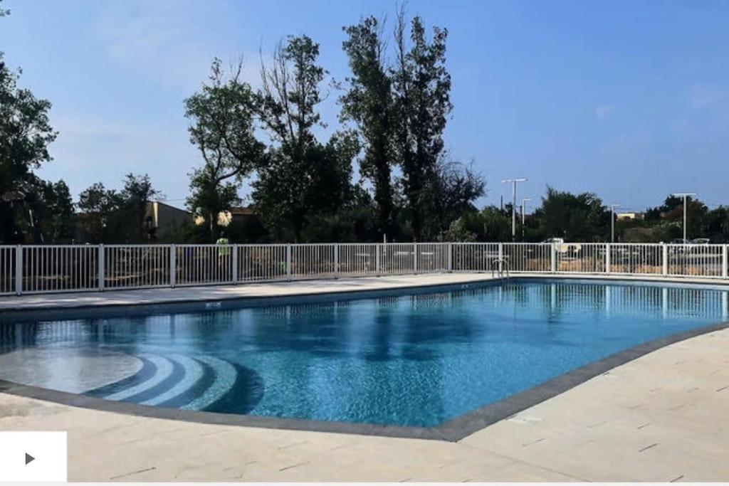 T2 Neuf + Piscine, 5 Mn A Pied Des Plages Serignan Ngoại thất bức ảnh